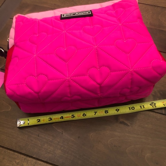 Betsey Johnson Travel Bag - Picture 13 of 16